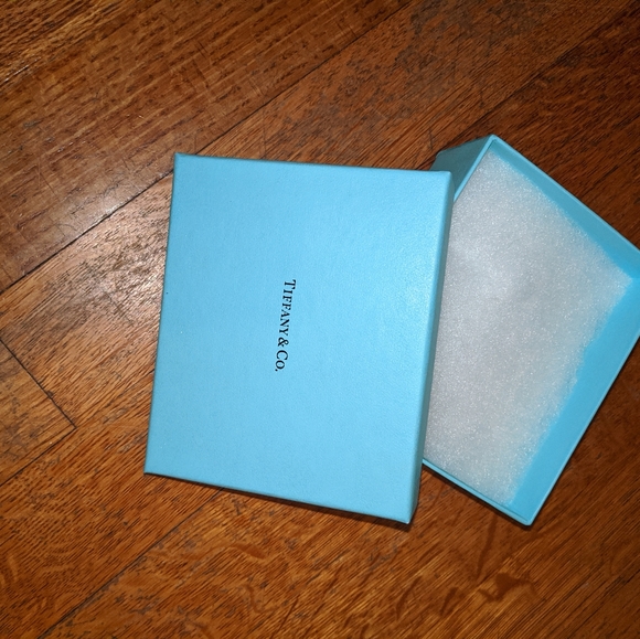 Small Tiffany box with ribbon - Picture 4 of 4